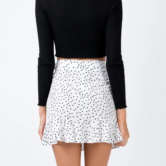 Princess Polly Skirt - Picture 2 of 4